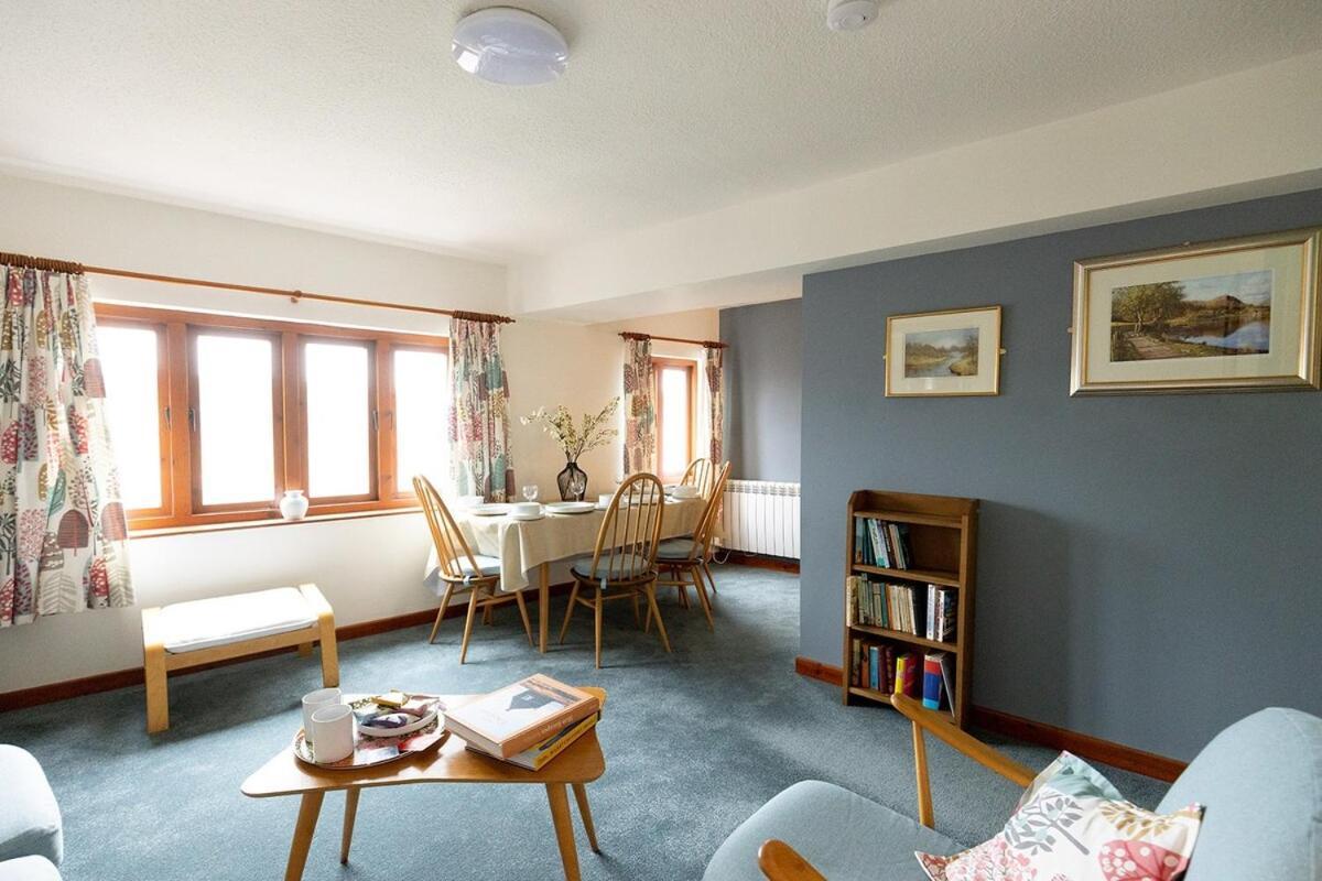 Katherines Court - Spacious Apartment With Rolling Hill Views Kendal Exterior foto