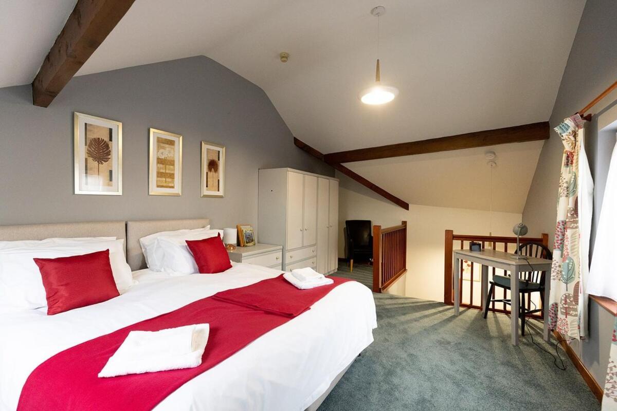 Katherines Court - Spacious Apartment With Rolling Hill Views Kendal Exterior foto