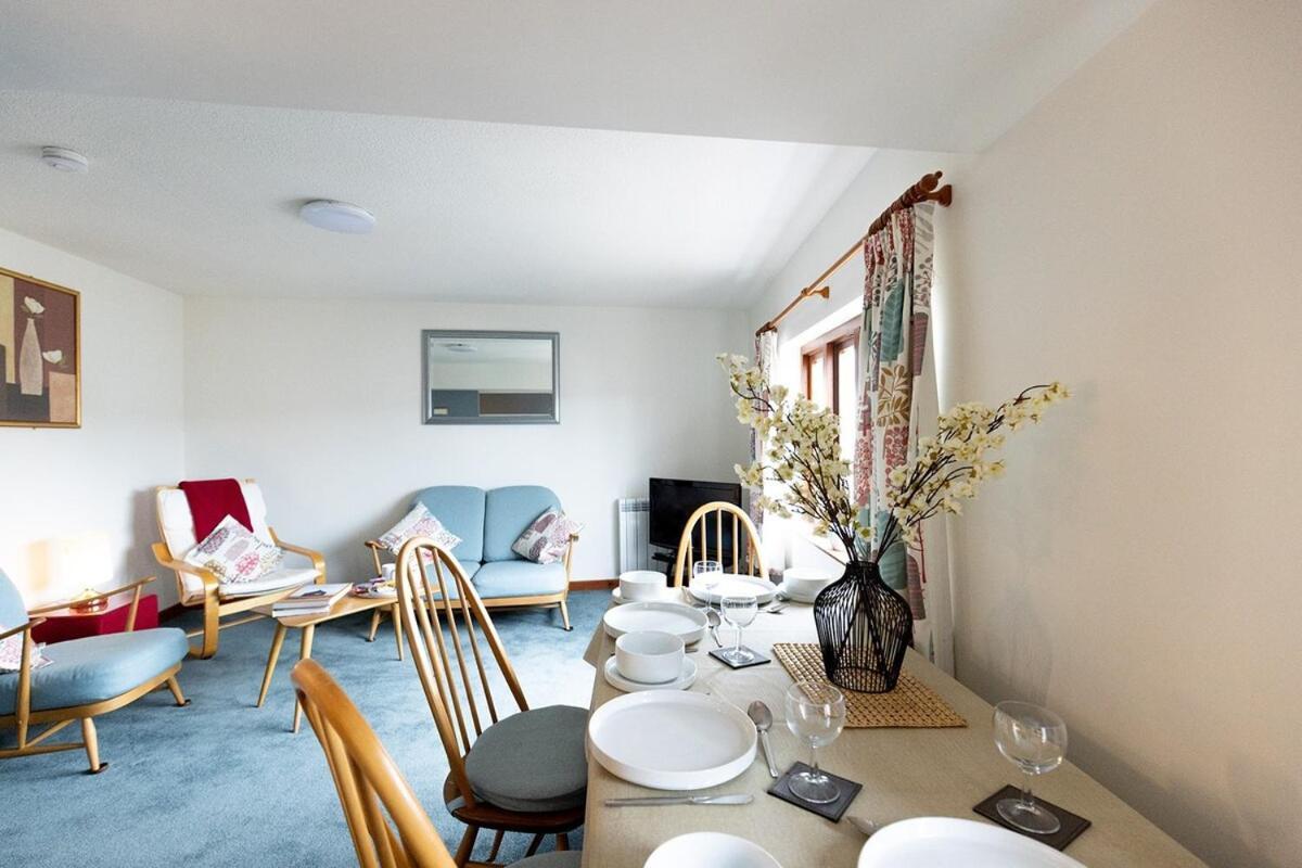 Katherines Court - Spacious Apartment With Rolling Hill Views Kendal Exterior foto