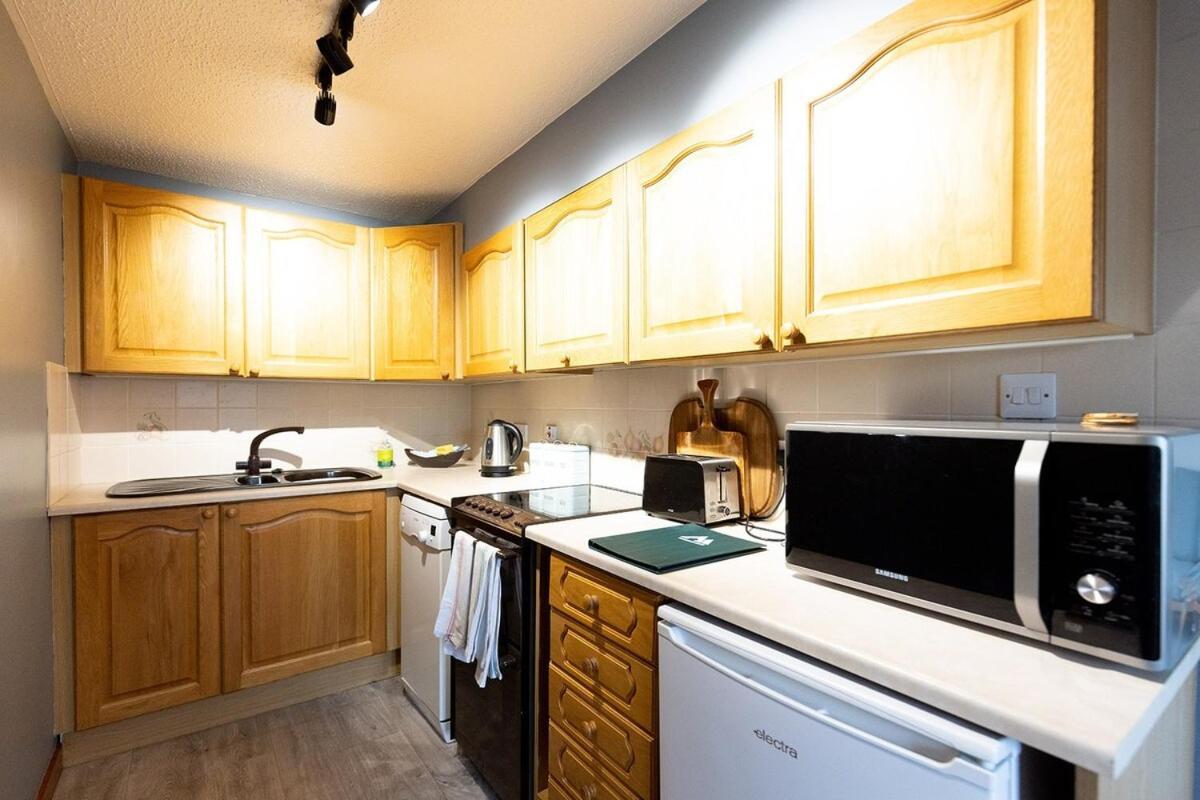 Katherines Court - Spacious Apartment With Rolling Hill Views Kendal Exterior foto